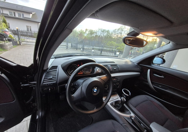 BMW Seria 1 cena 16999 przebieg: 279121, rok produkcji 2009 z Płock małe 211